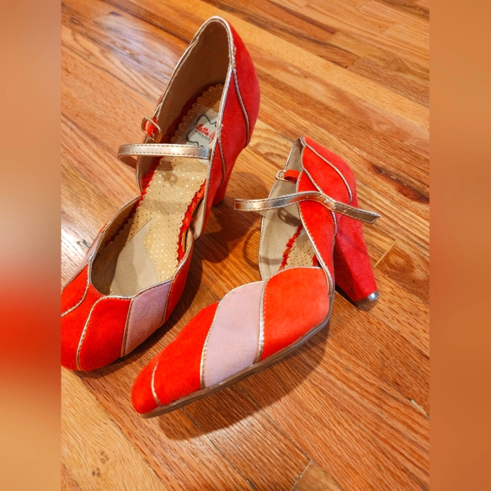 Betty Page: shoes ny Ellie, size 9